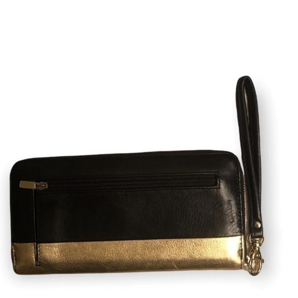 Fossil black and gold leather wristlet clutch wallet